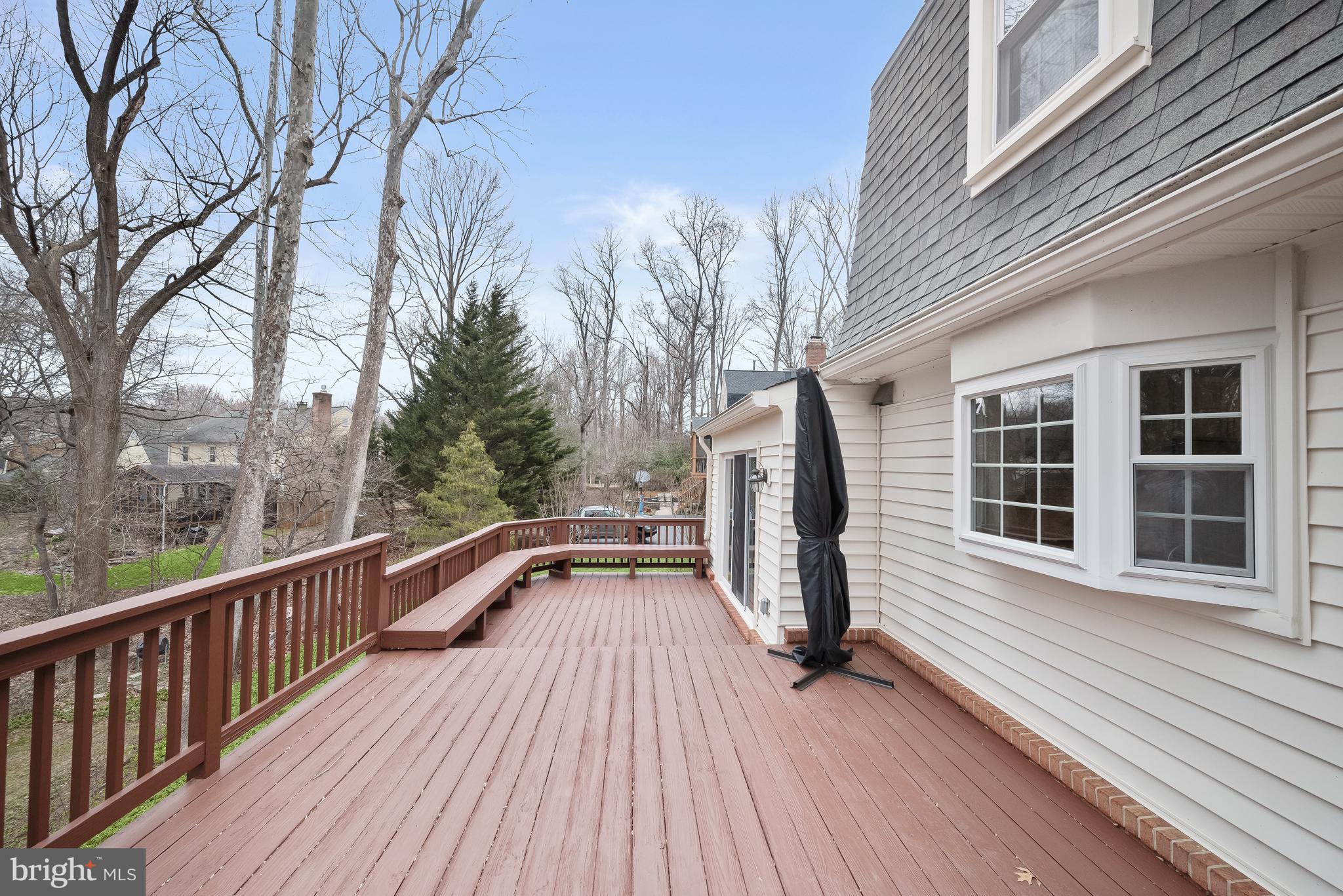 COUNTRY PLACE - Residential