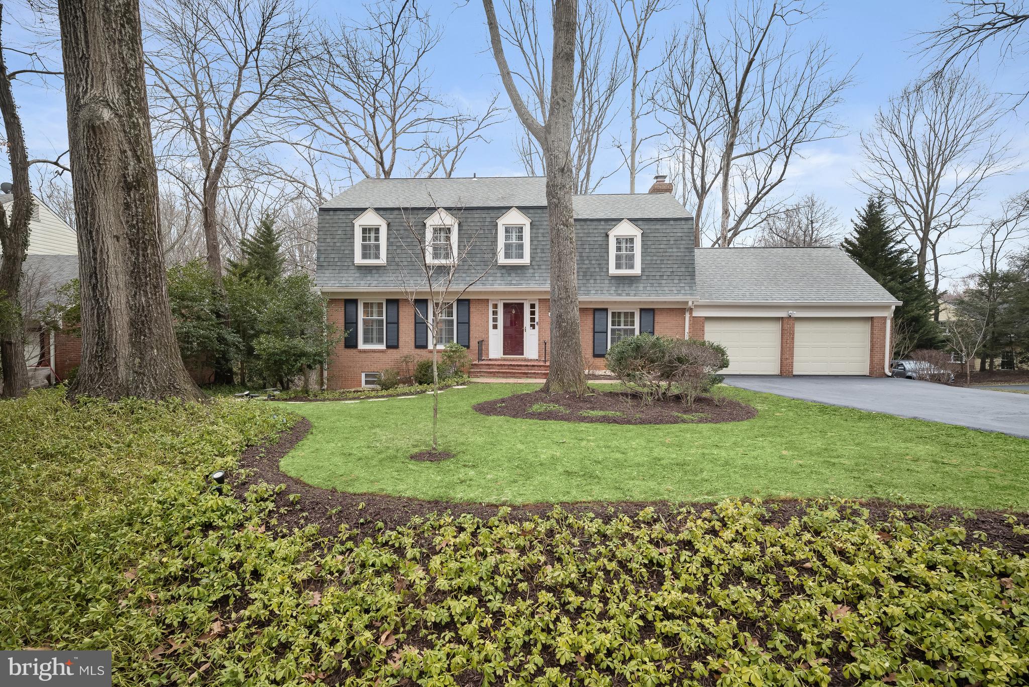 COUNTRY PLACE - Residential