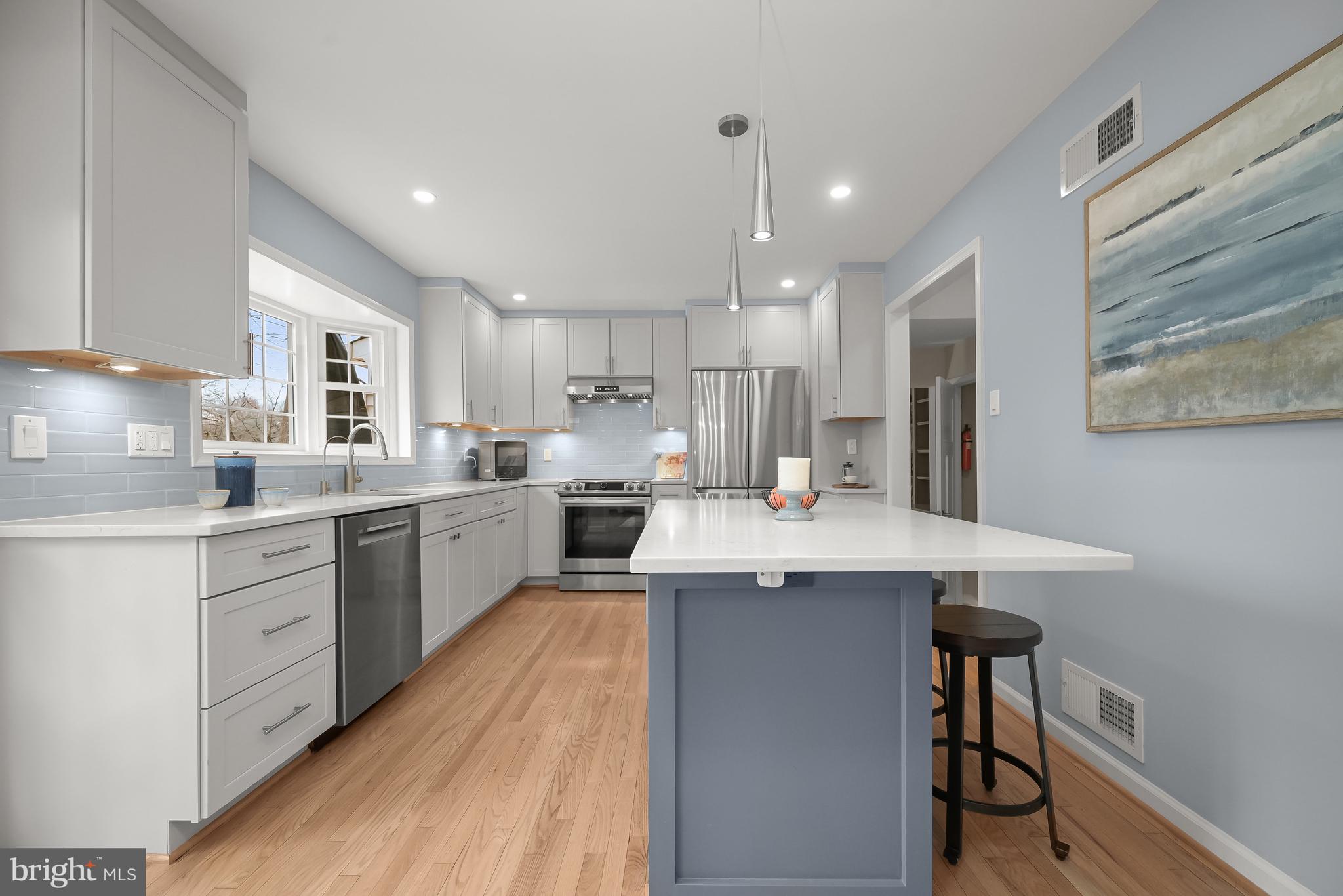 COUNTRY PLACE - Residential