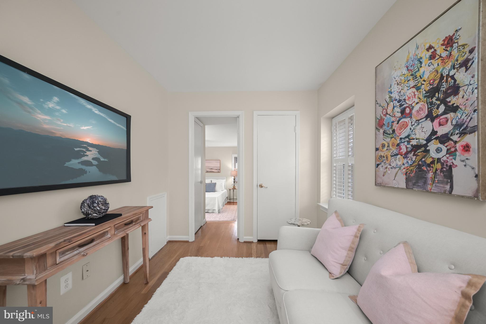 COUNTRY PLACE - Residential