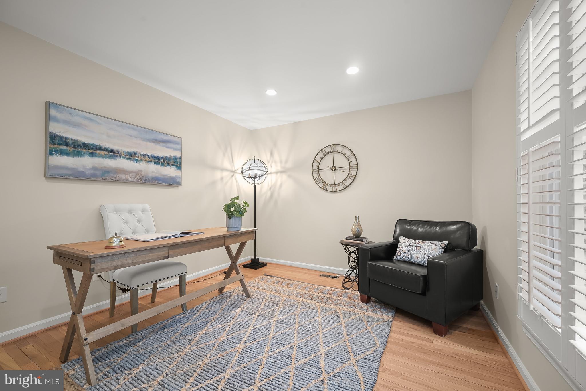 COUNTRY PLACE - Residential