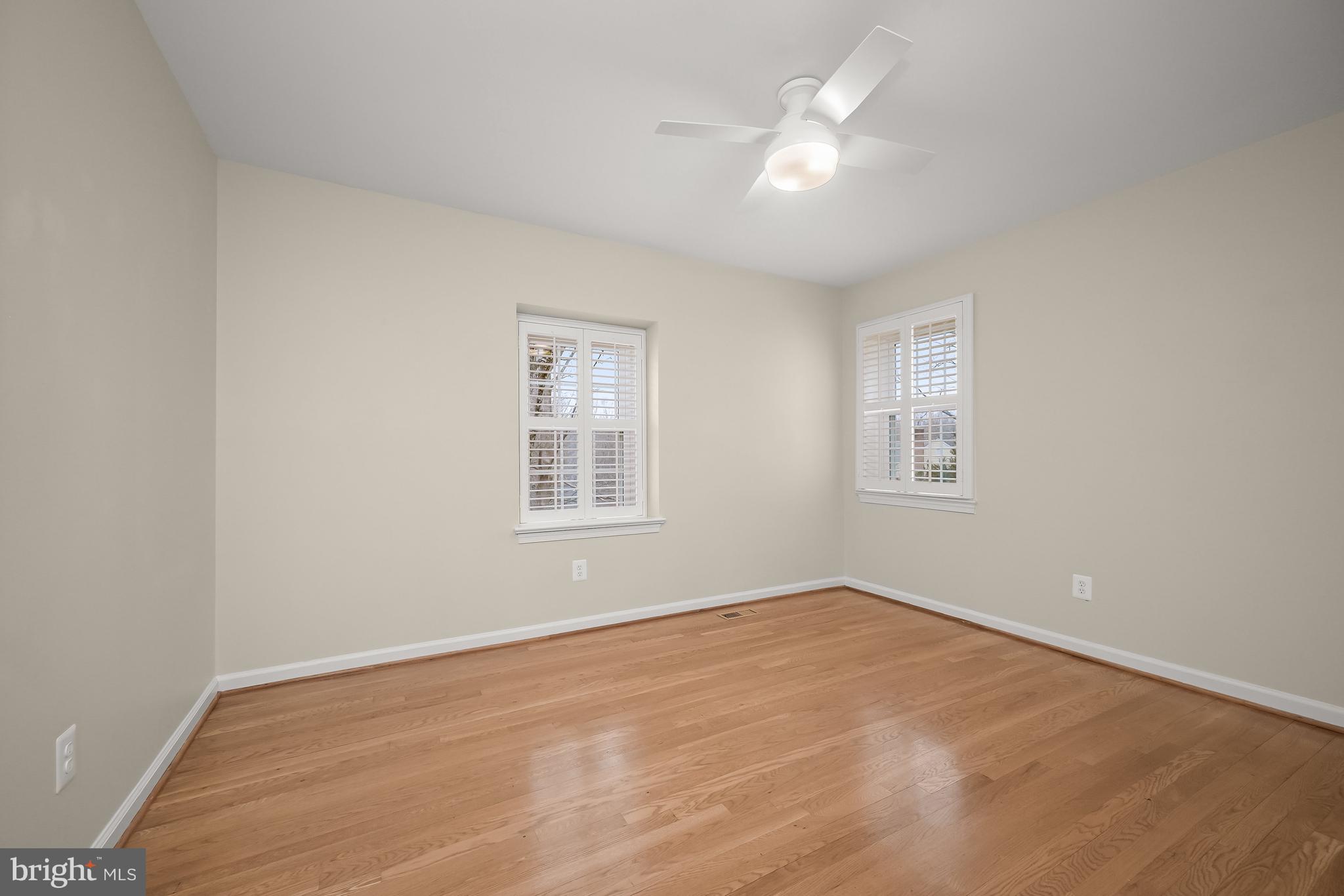 COUNTRY PLACE - Residential