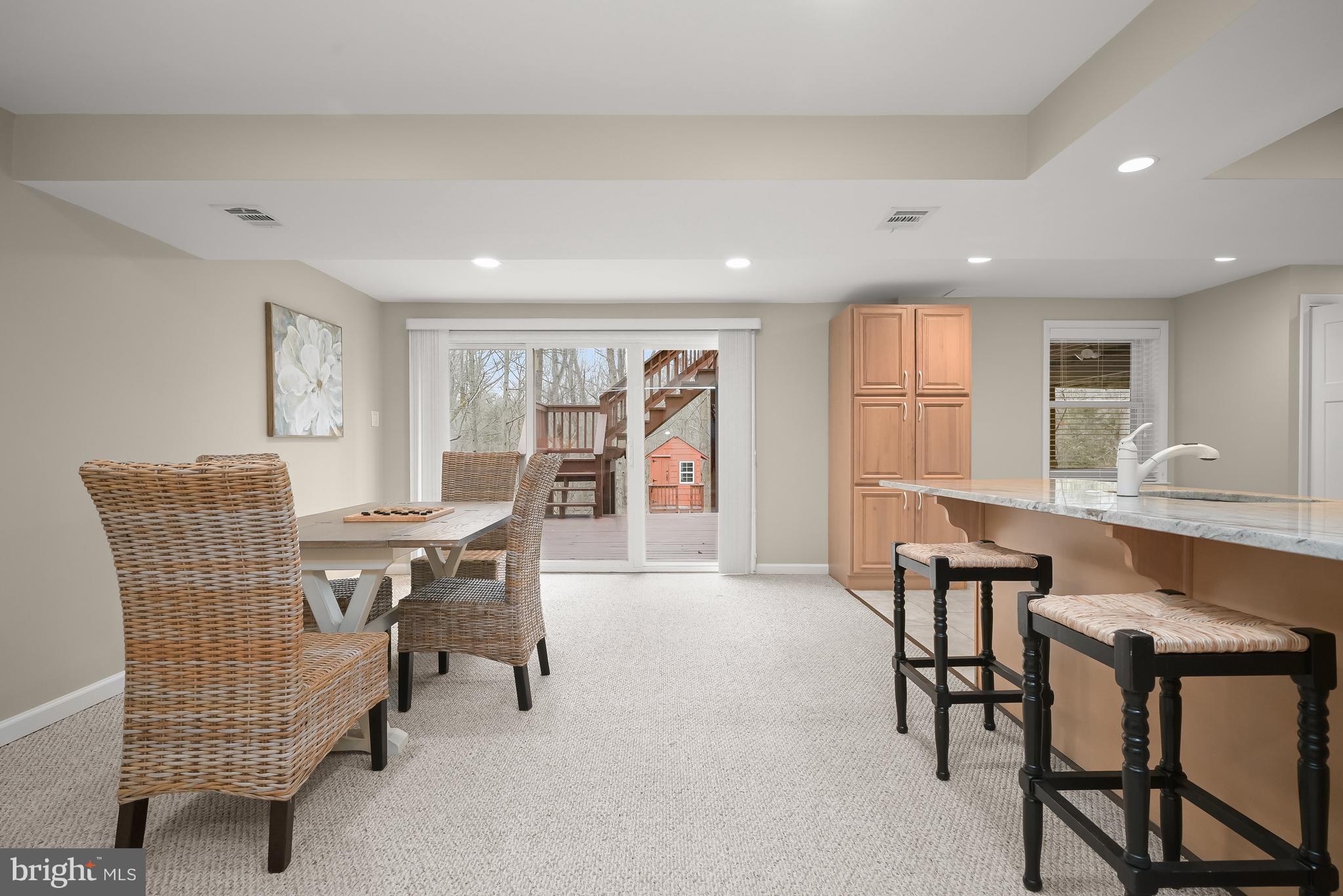 COUNTRY PLACE - Residential