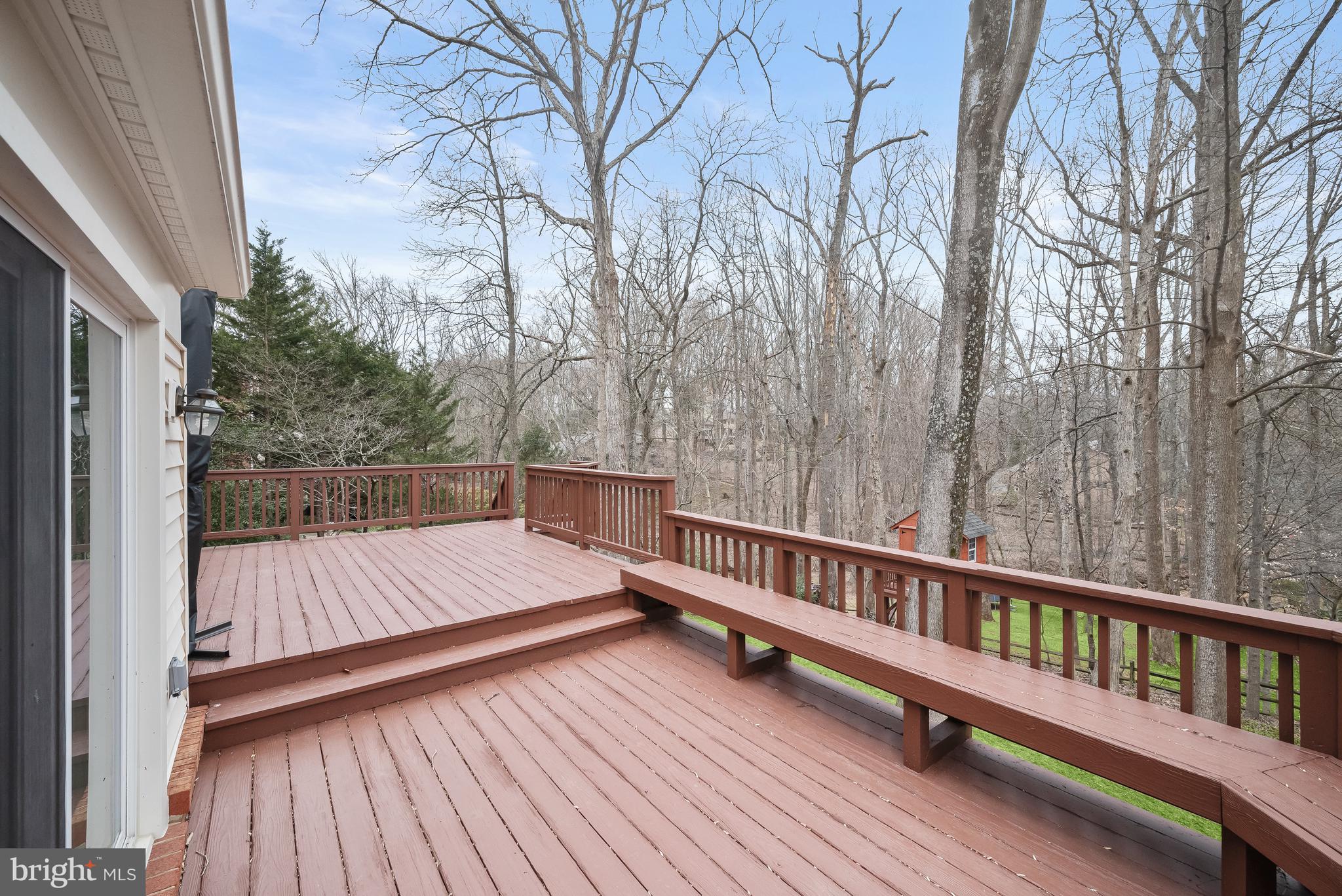 COUNTRY PLACE - Residential