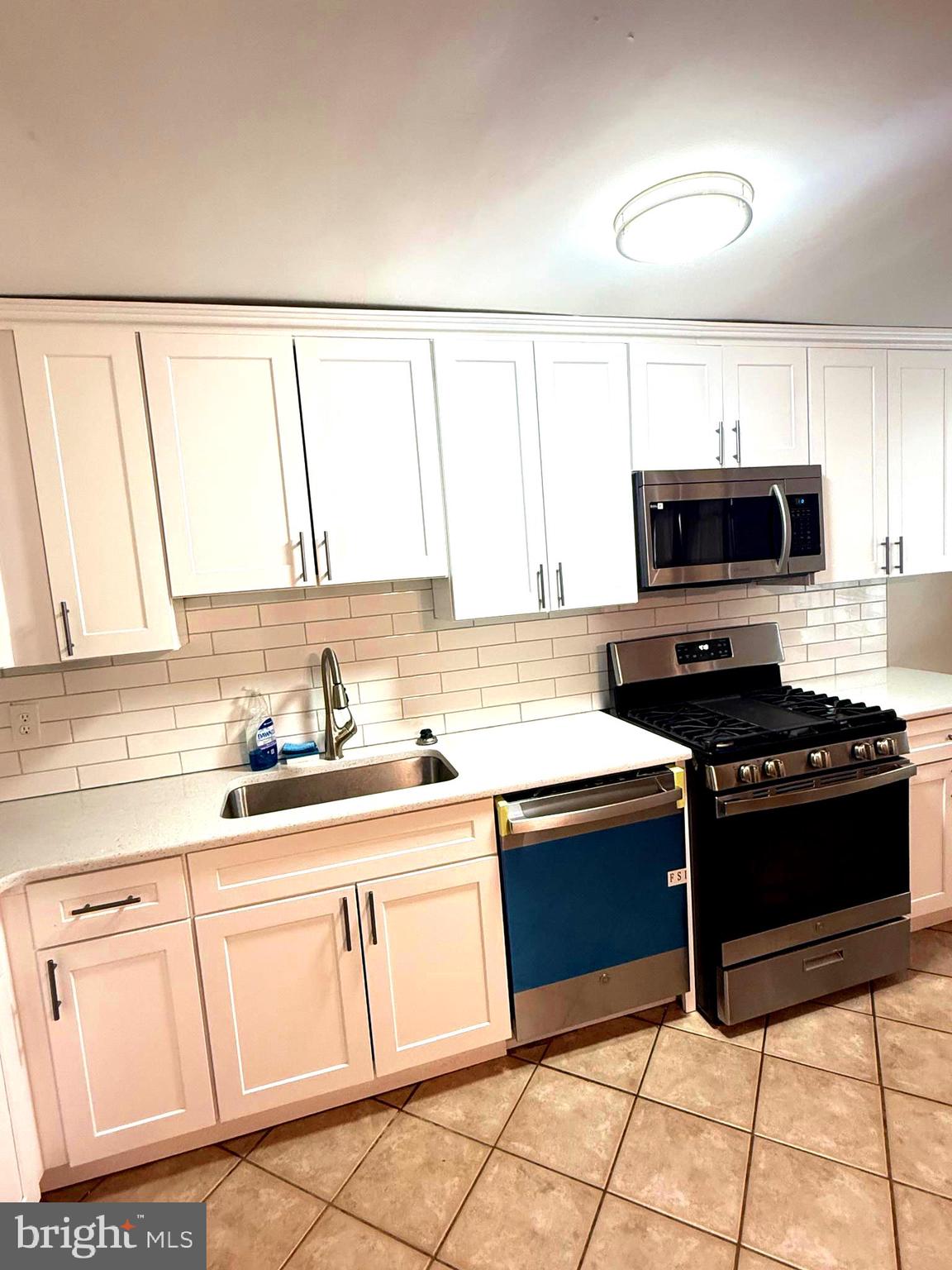 LANSDOWNE PARK - Residential