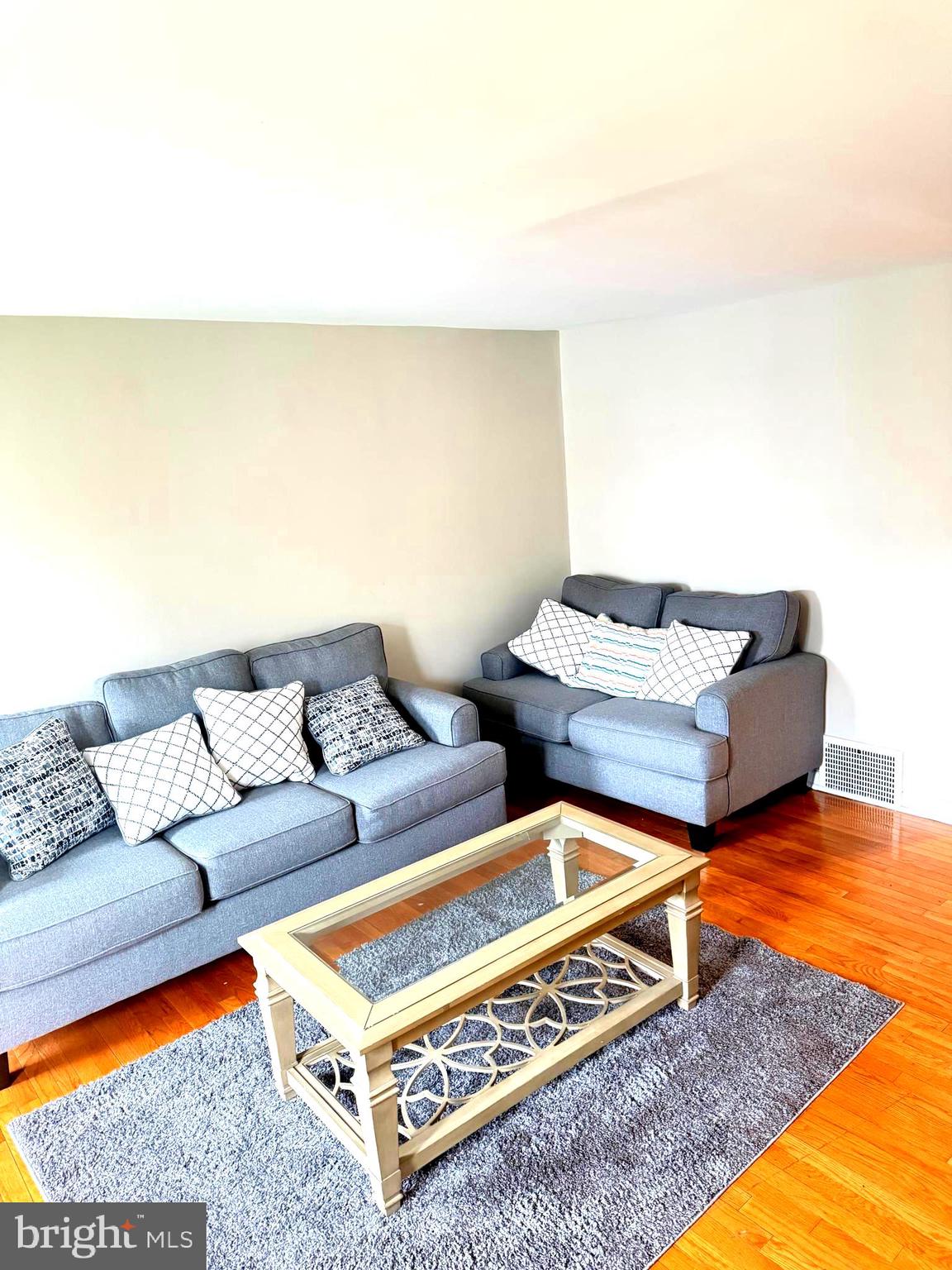 LANSDOWNE PARK - Residential