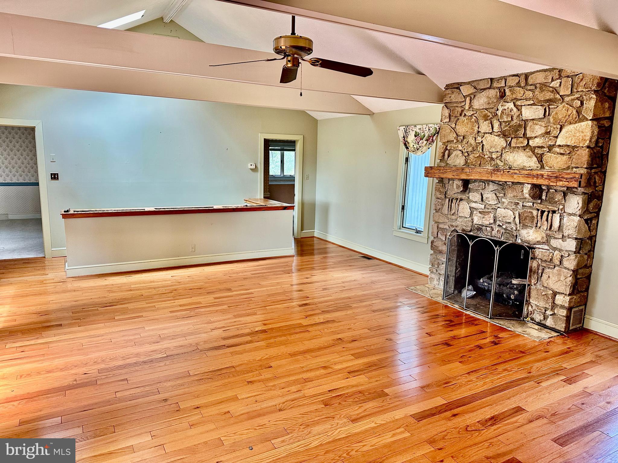 7038 BEACONSFIELD LANE