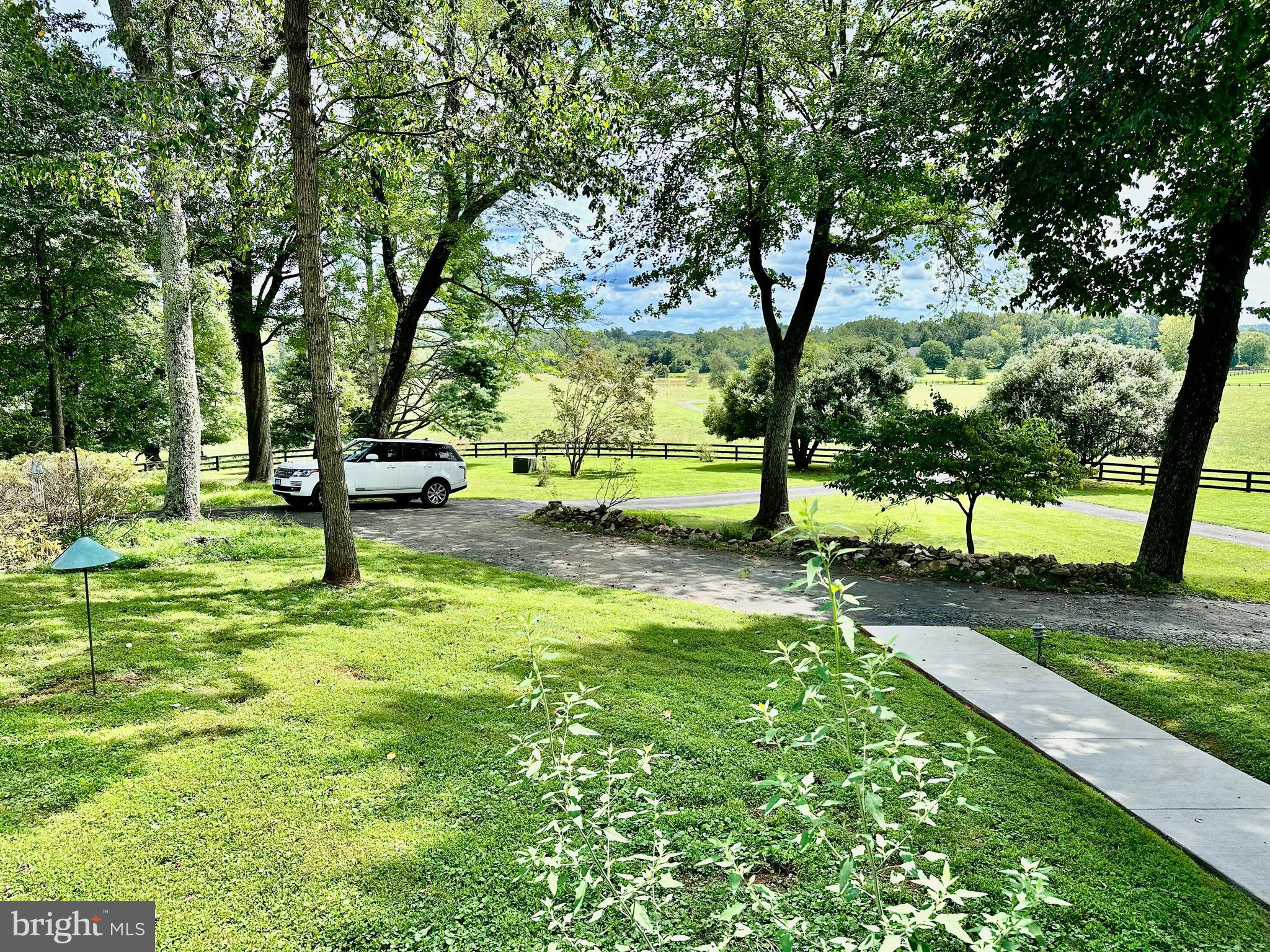 BEACONSFIELD - Residential