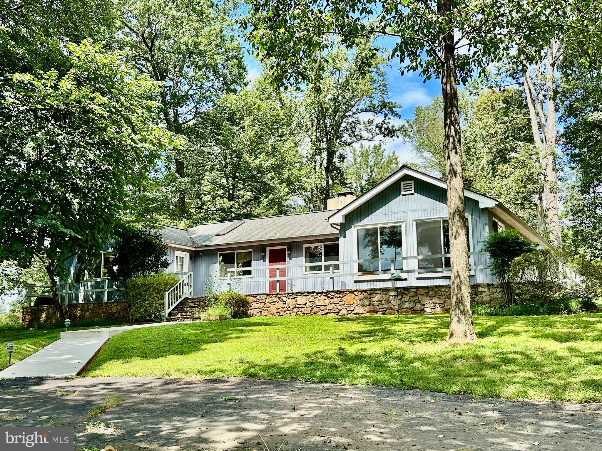 7038 BEACONSFIELD LANE