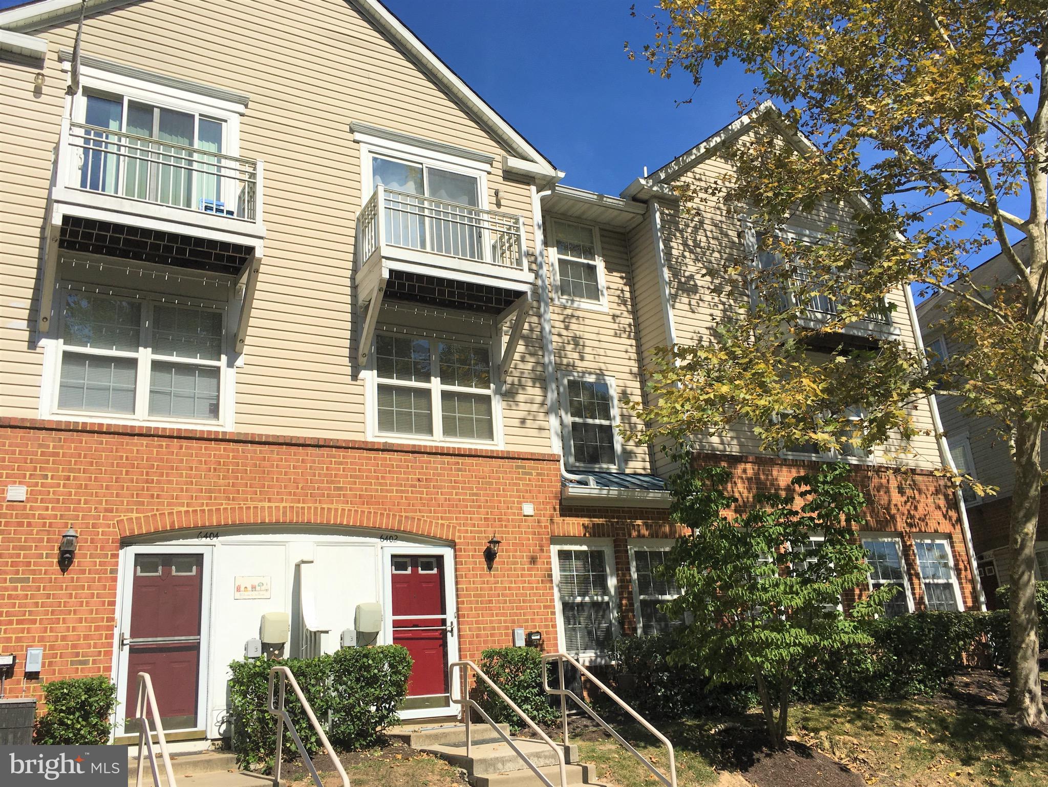 Gorgeous 3 BR/2.5 BA Townhome in Elkridge! Walk inside to a spacious living and dining room combo with recessed lighting, dark laminate hardwood flooring, and natural light. Step into your beautiful kitchen with white cabinets and quartz countertops, stainless steel appliances, and an additional breakfast bar for added entertainment. There is also a half bathroom. On the second floor, you will find two spacious bedrooms and a full bathroom. The top floor has the master suite with a walk-out balcony, a master bathroom, and a deep walk-in closet!
Local Attractions:
- The Timbers at Troy Golf Course: Scenic golf course offering a challenging layout and picturesque views.
- Rockburn Branch Park: Park with sports fields, walking trails, and playgrounds for outdoor recreation.
- Arundel Mills: Large shopping and entertainment complex with a casino, stores, and dining options.
- Historic Ellicott City: Quaint area with historic charm, shops, restaurants, and cultural attractions.
- Savage Mill: Historic textile mill turned shopping and dining destination.
Nearby Highways:
- Interstate 95 (I-95): Major north-south interstate providing convenient access to Baltimore and Washington, D.C.
- Maryland Route 100 (MD-100): East-west highway facilitating travel to nearby communities and commercial areas.
Sorry, no pets.
Application Qualifications: Minimum monthly income 3 times the tenant’s portion of the monthly rent, acceptable rental history, acceptable credit history and acceptable criminal history. More specific information provided with the application.
All Bay Management Group residents are automatically enrolled in the Resident Benefits Package (RBP) for $39.95/month, which includes renters insurance, credit building to help boost your credit score with timely rent payments, $1M Identity Protection, HVAC air filter delivery (for applicable properties), move-in concierge service making utility connection and home service setup a breeze during your move-in, our best-in-class resident rewards program, and much more! The Resident Benefits Package is a voluntary program and may be terminated at any time, for any reason, upon thirty (30) days’ written notice. Tenants that do not upload their own renters insurance to the Tenant portal 5 days prior to move in will be automatically included in the RBP and the renters insurance program. More details upon application.