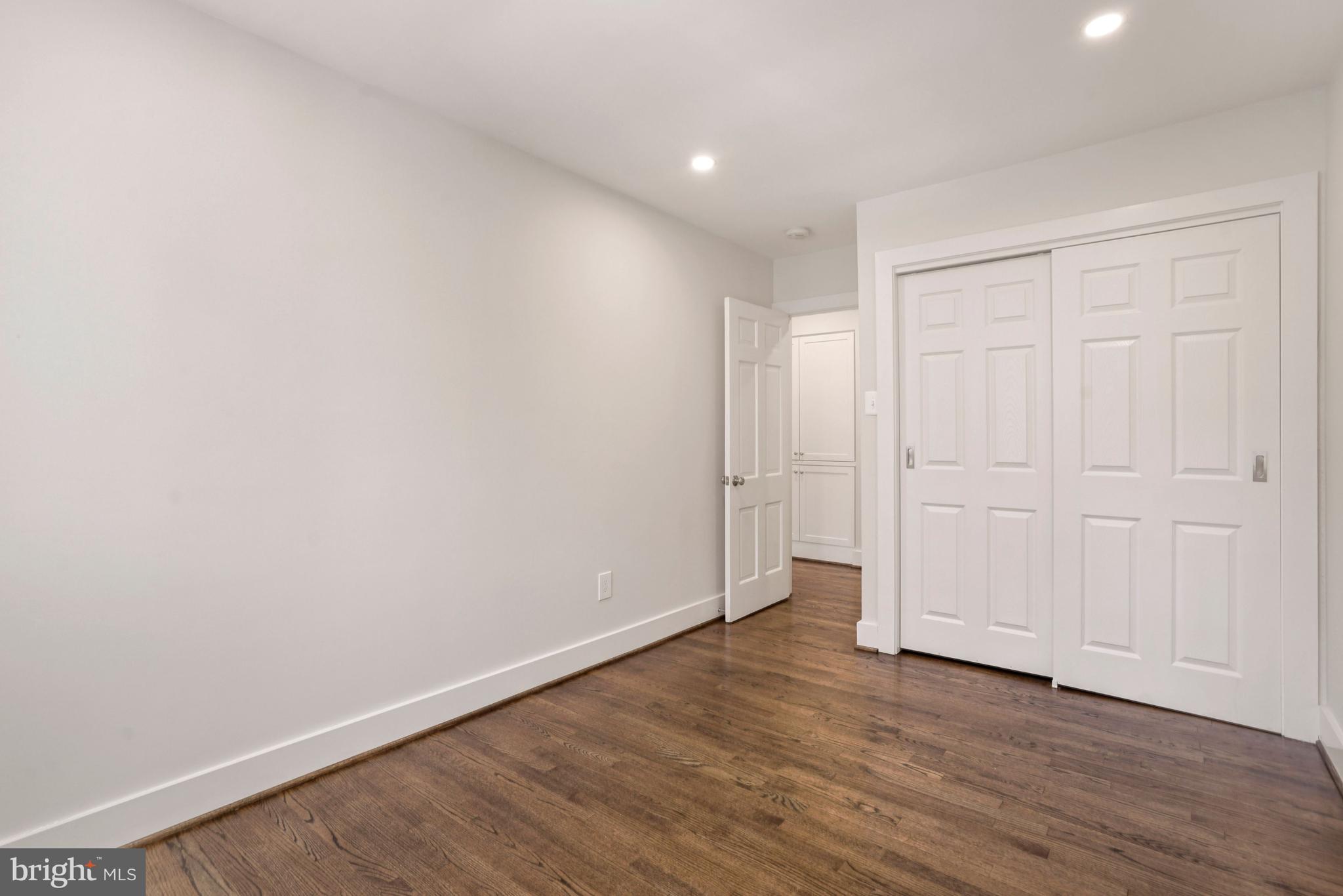 KINGS MANOR TOWNE HOUSES - Residential Lease