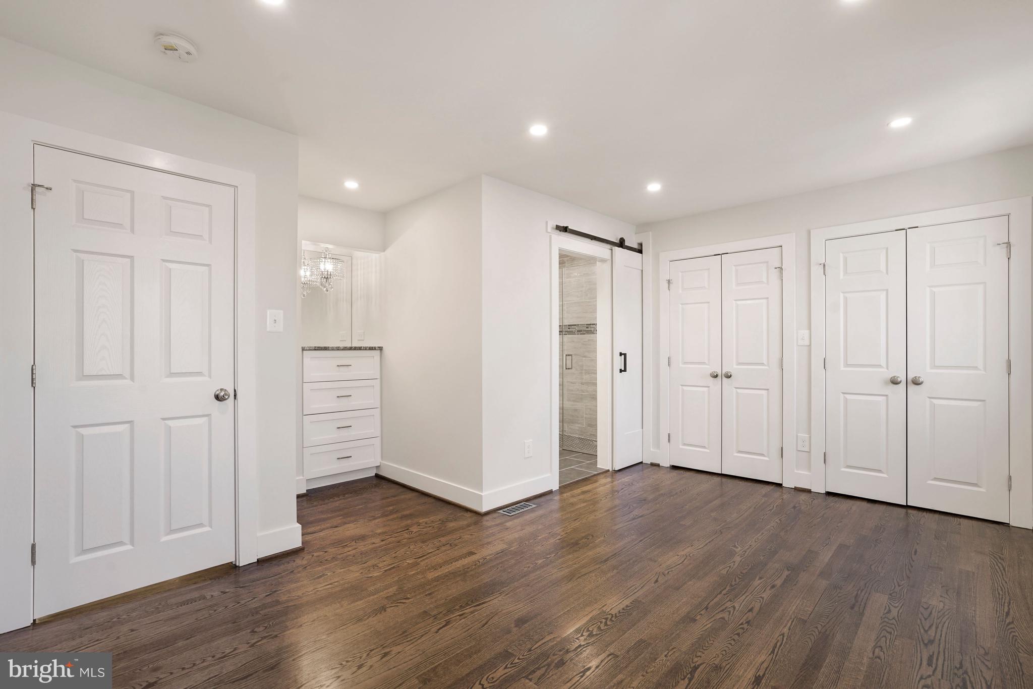 KINGS MANOR TOWNE HOUSES - Residential Lease