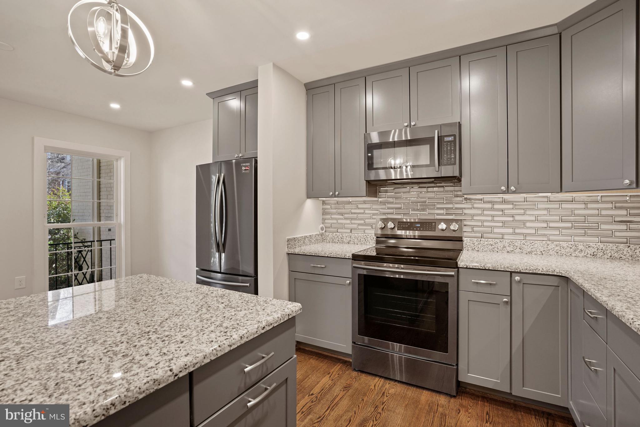 KINGS MANOR TOWNE HOUSES - Residential Lease