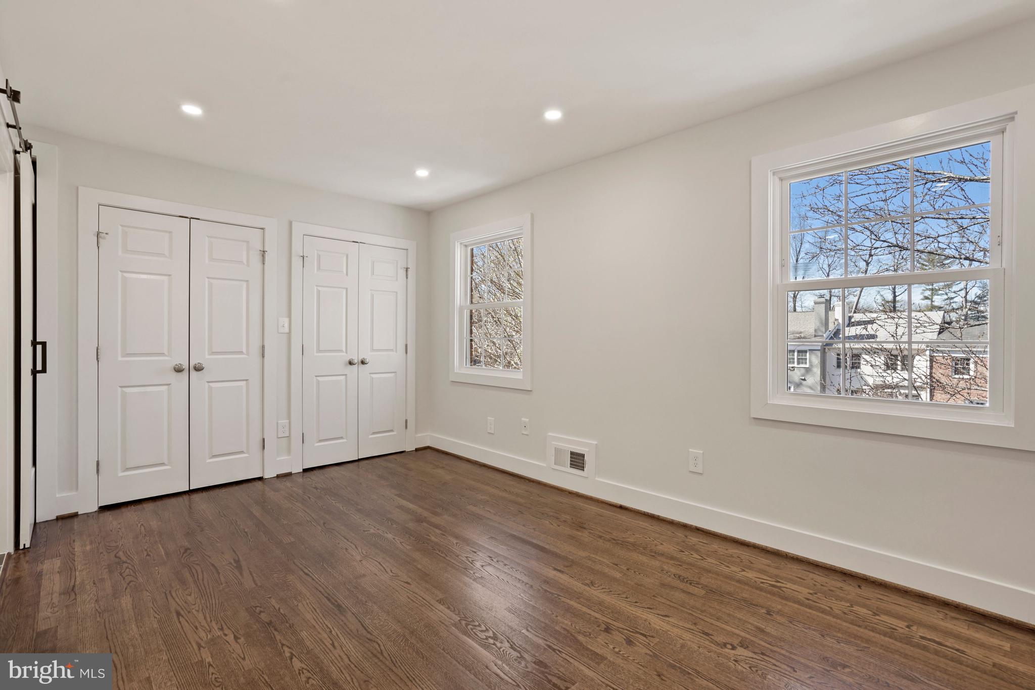 KINGS MANOR TOWNE HOUSES - Residential Lease