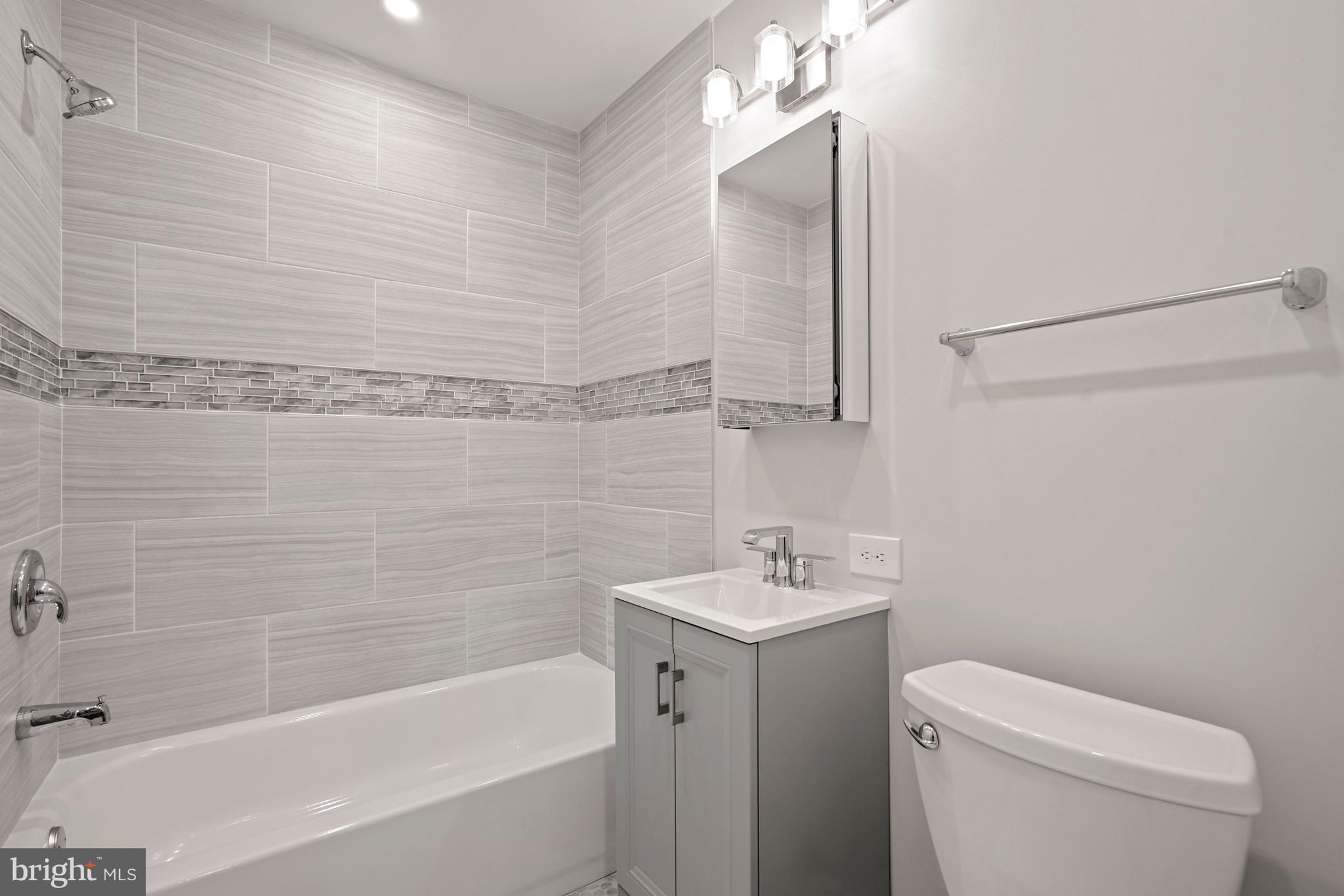 KINGS MANOR TOWNE HOUSES - Residential Lease