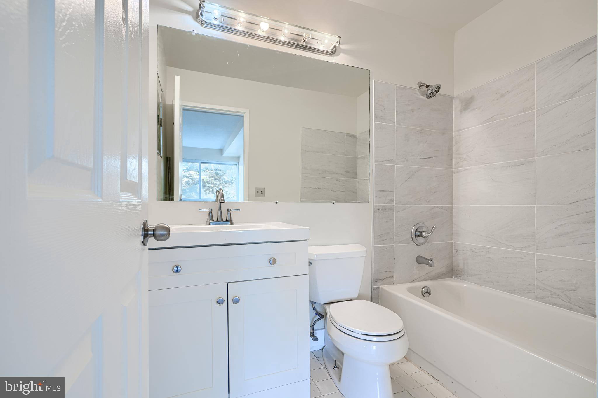 COLD SPRING NEWTOWN - Residential