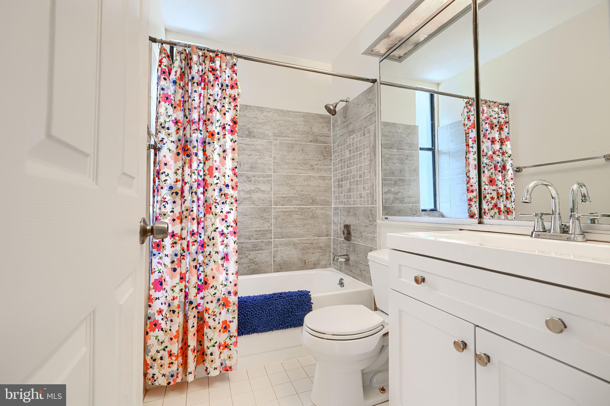 COLD SPRING NEWTOWN - Residential