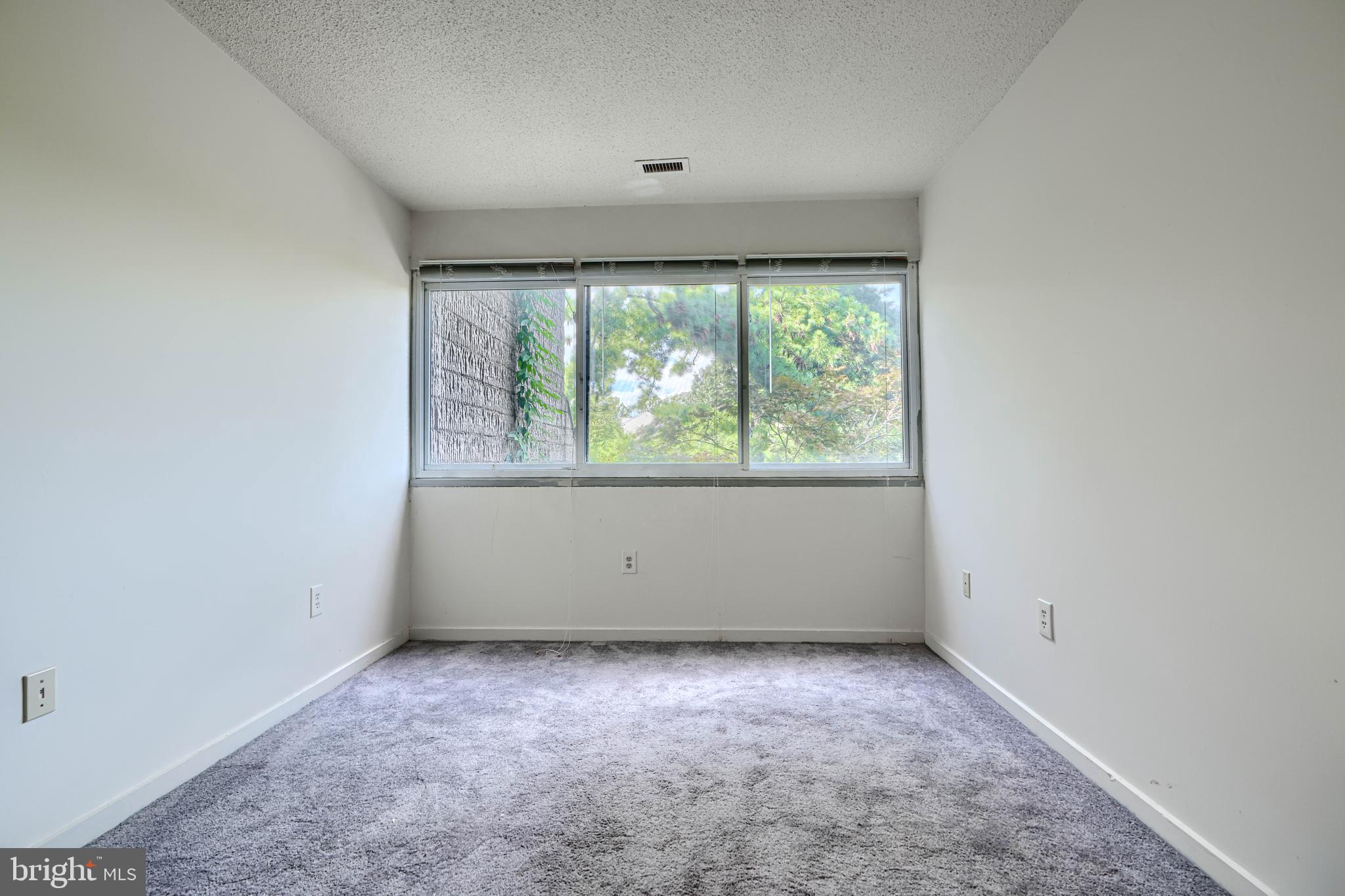 COLD SPRING NEWTOWN - Residential