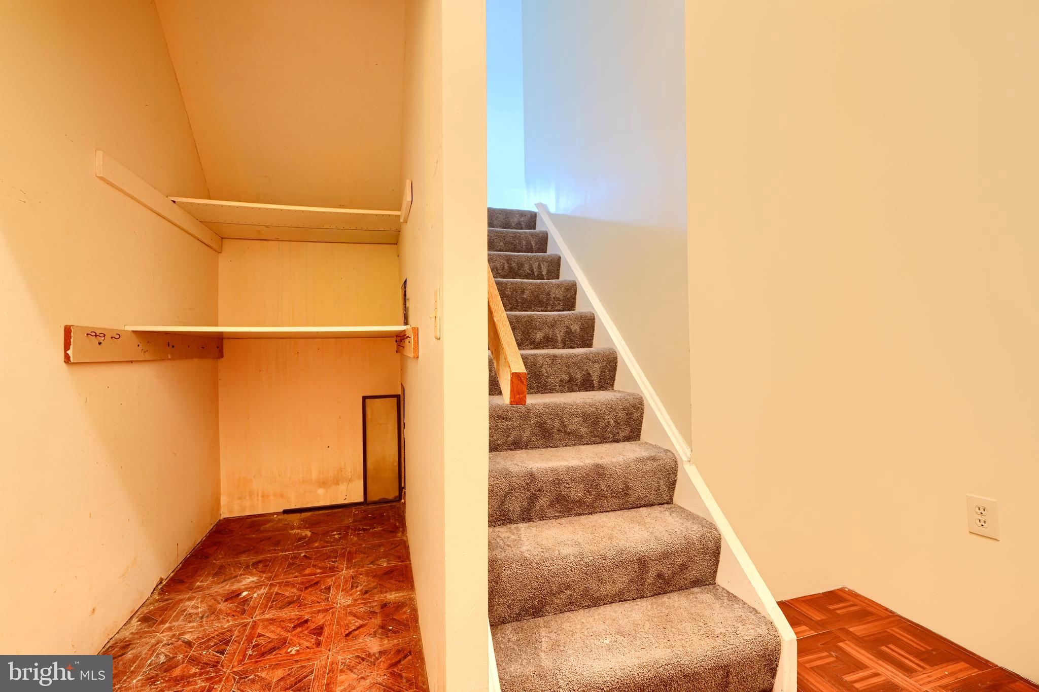 COLD SPRING NEWTOWN - Residential