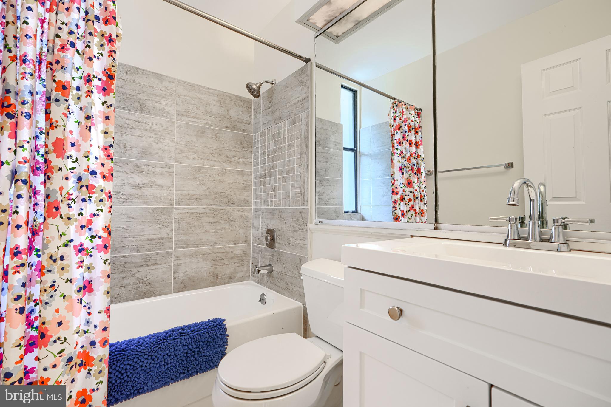 COLD SPRING NEWTOWN - Residential