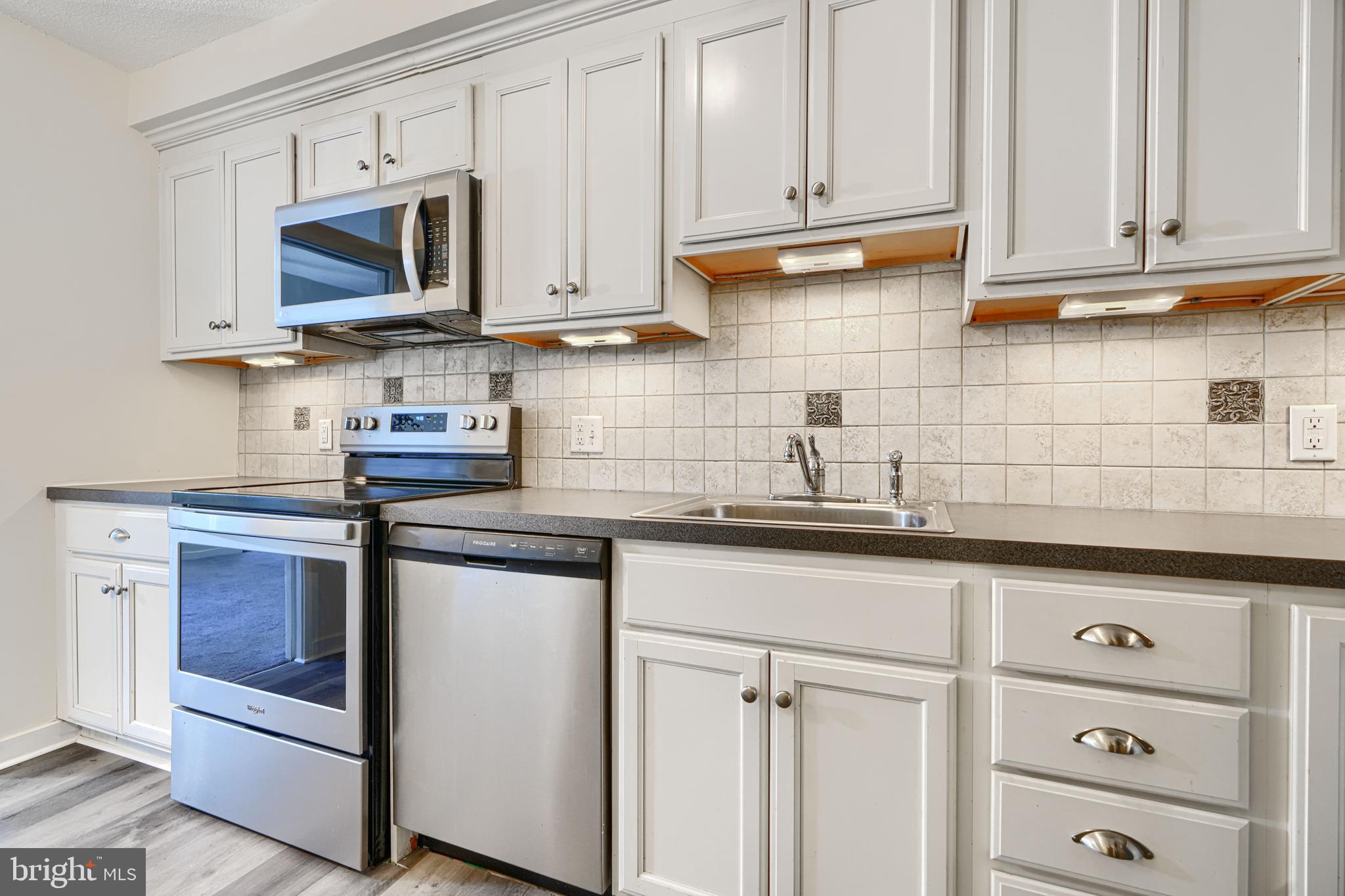 COLD SPRING NEWTOWN - Residential