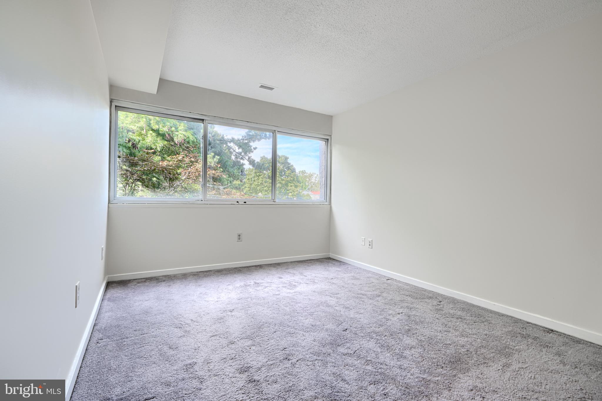 COLD SPRING NEWTOWN - Residential