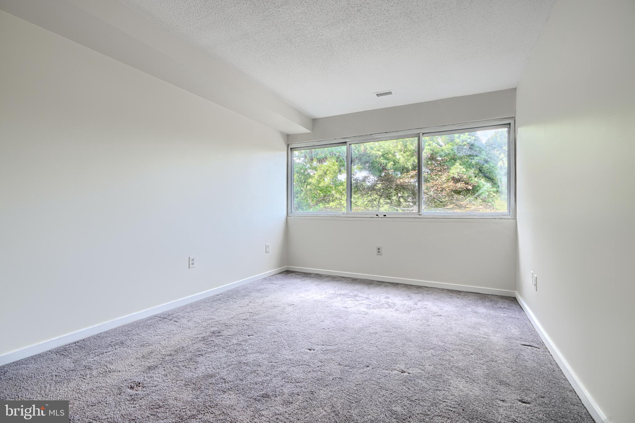 COLD SPRING NEWTOWN - Residential