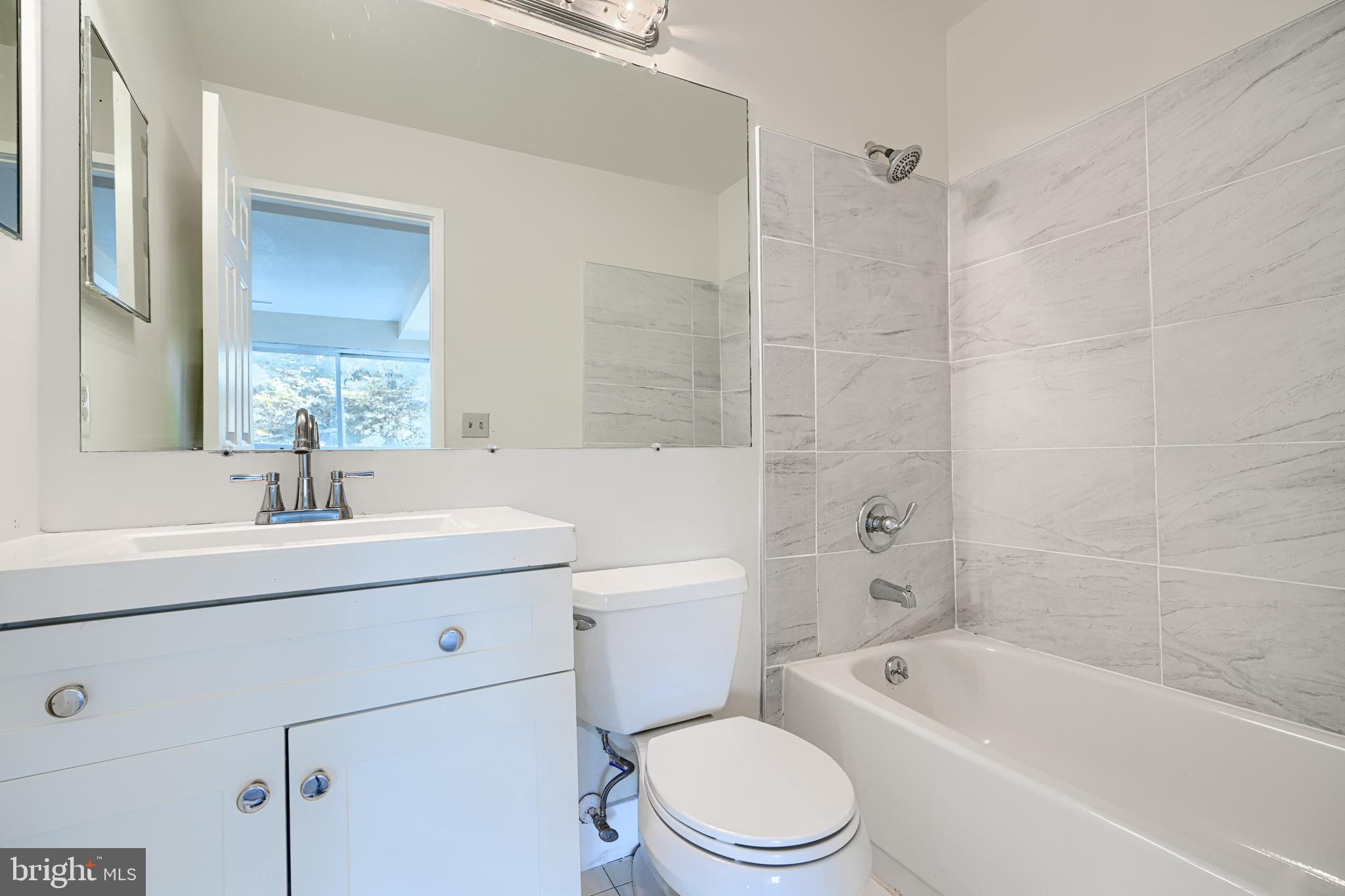 COLD SPRING NEWTOWN - Residential