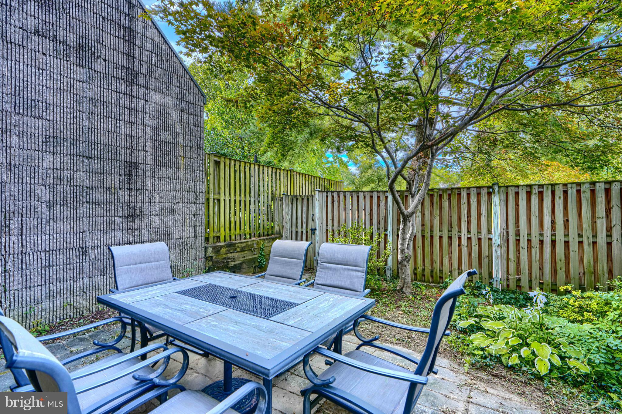 COLD SPRING NEWTOWN - Residential