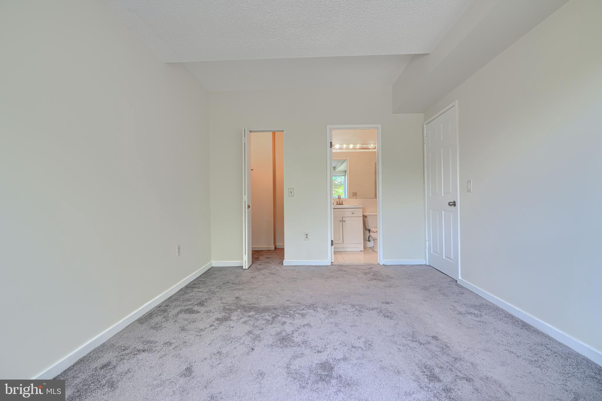 COLD SPRING NEWTOWN - Residential