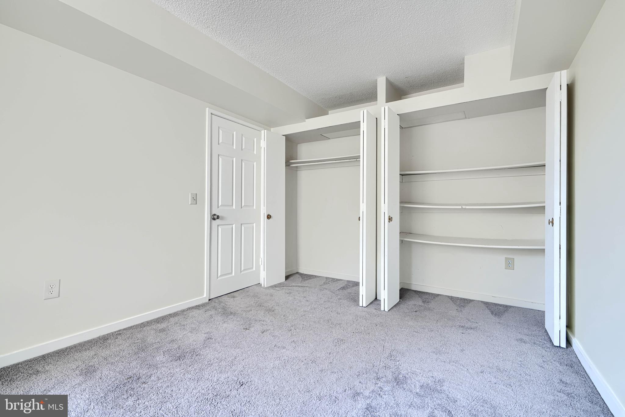 COLD SPRING NEWTOWN - Residential