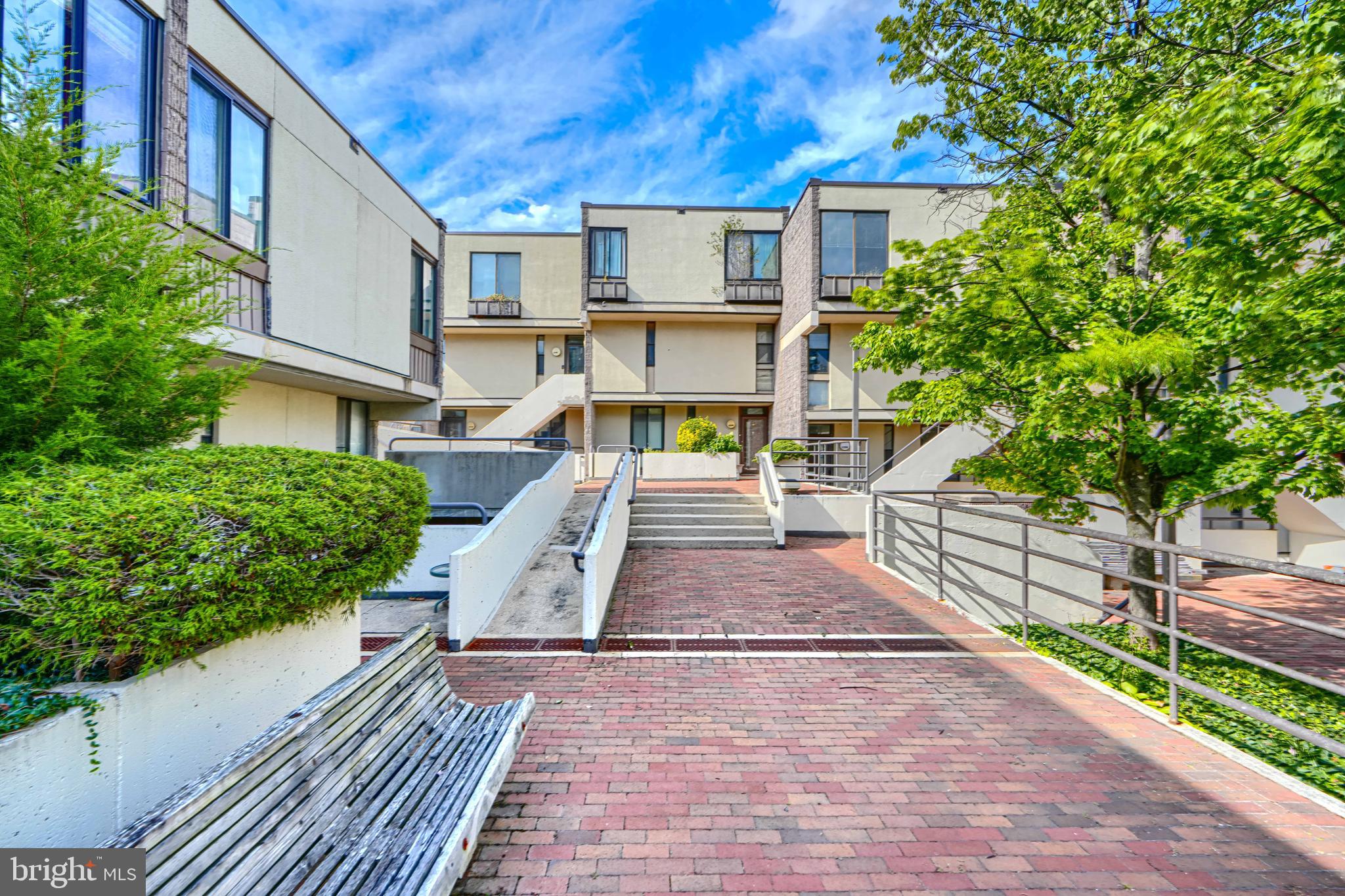 COLD SPRING NEWTOWN - Residential