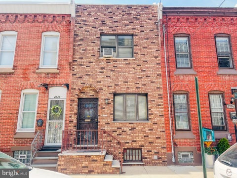 Townhouse For Sale - 3234 E Thompson Street<br/> PHILADELPHIA, PA 19134