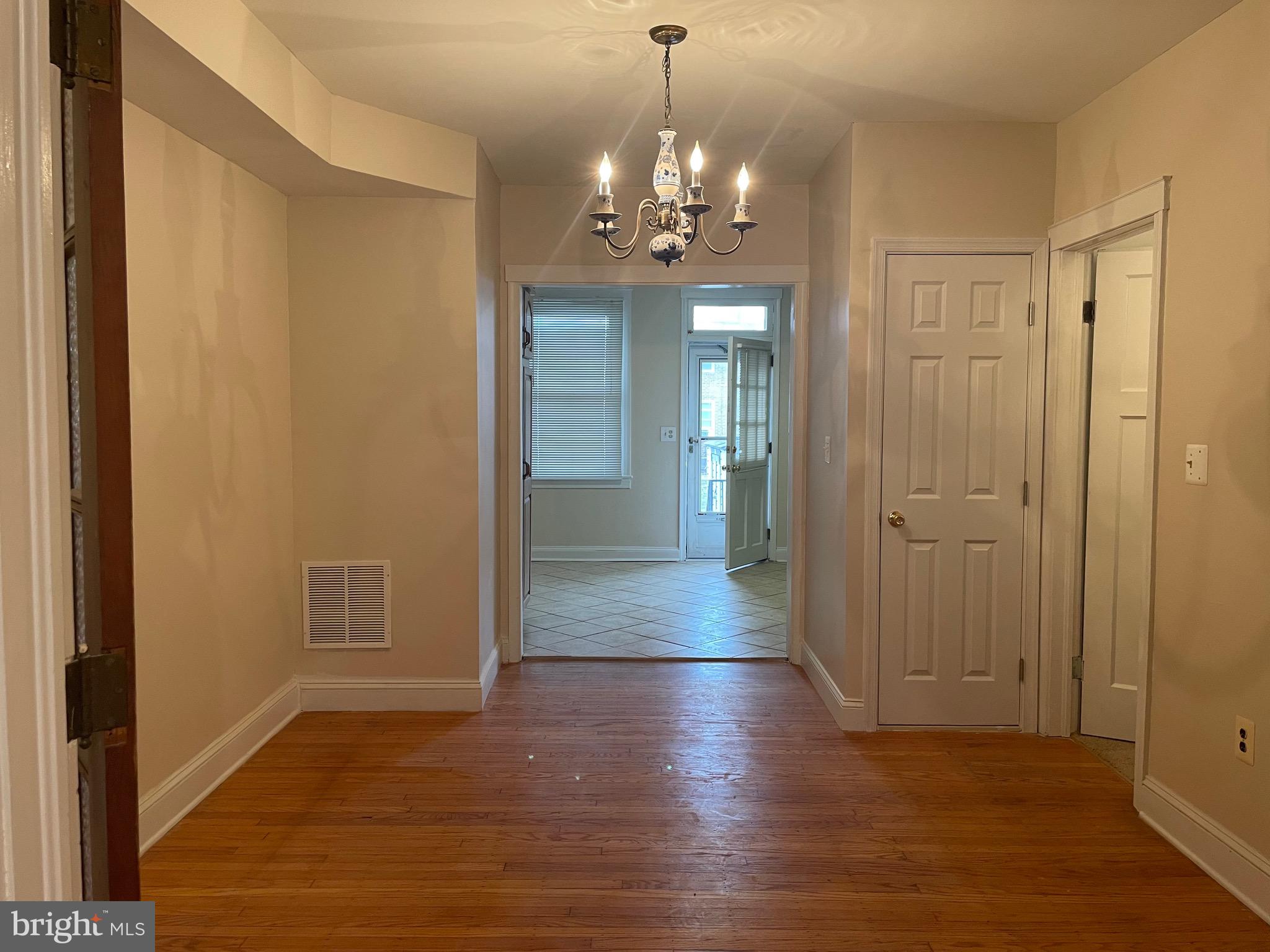 HIGHLANDTOWN - Residential Lease