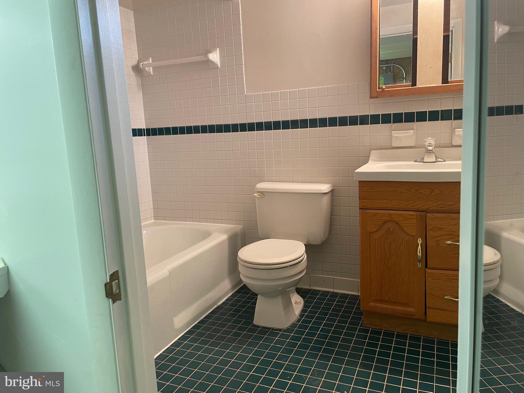 HIGHLANDTOWN - Residential Lease