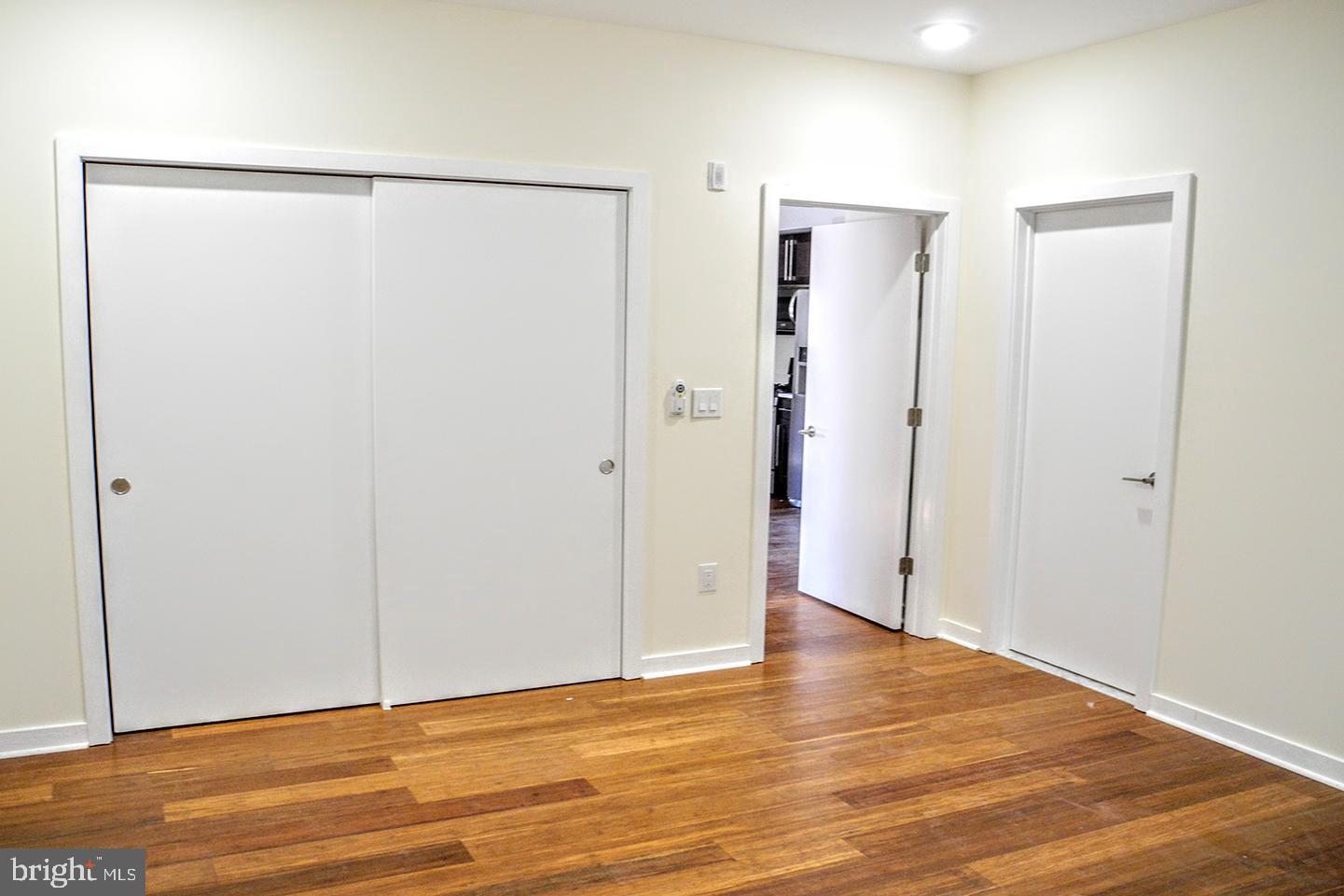 QUEEN VILLAGE - Residential Lease