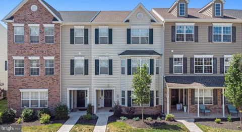 3045 DAVENPORT WAY 99 L PENNSBURG PA 18073