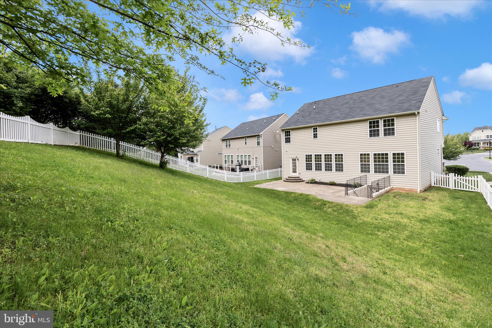 CLOVER RIDGE - Residential