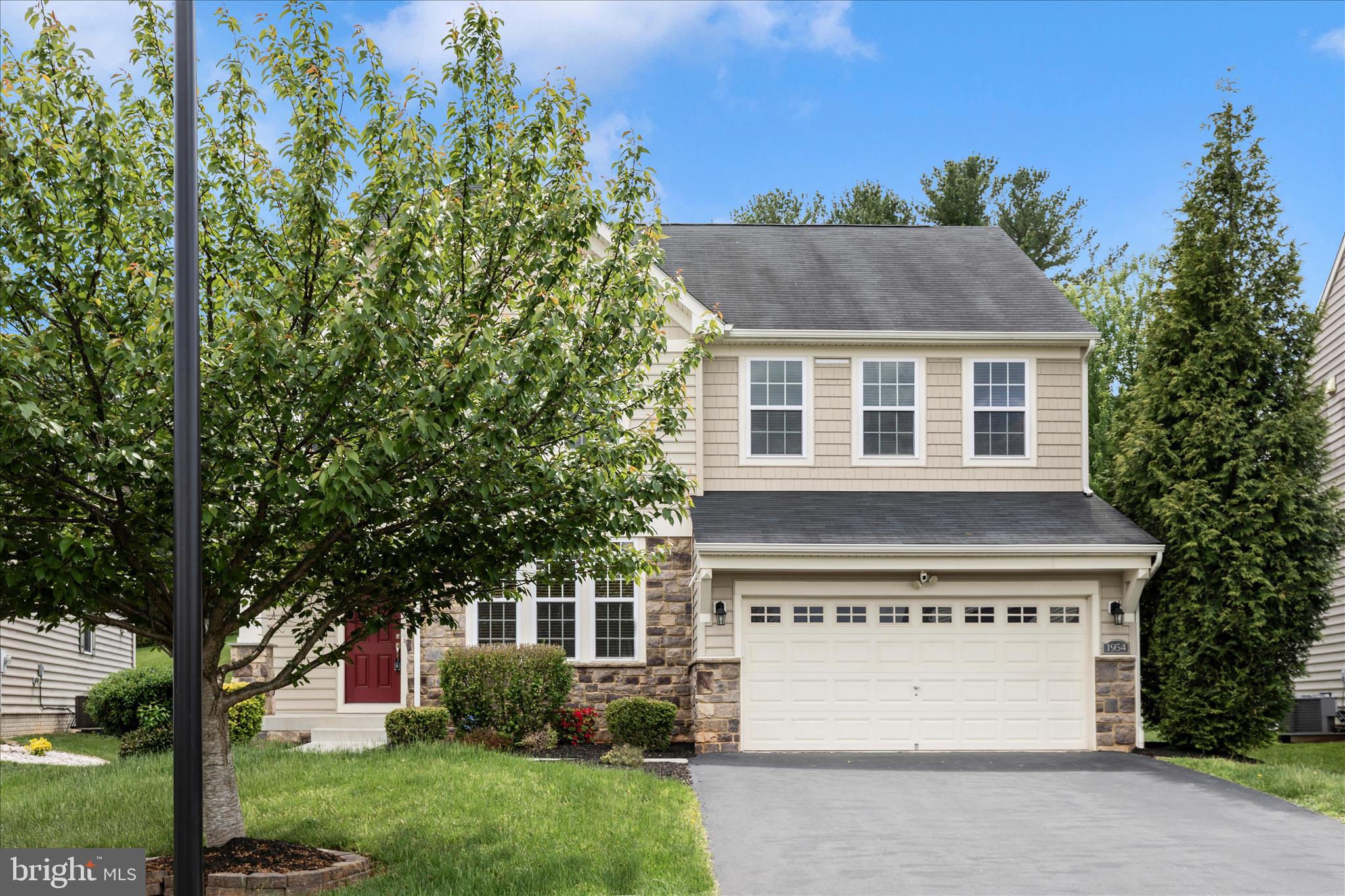 CLOVER RIDGE - Residential