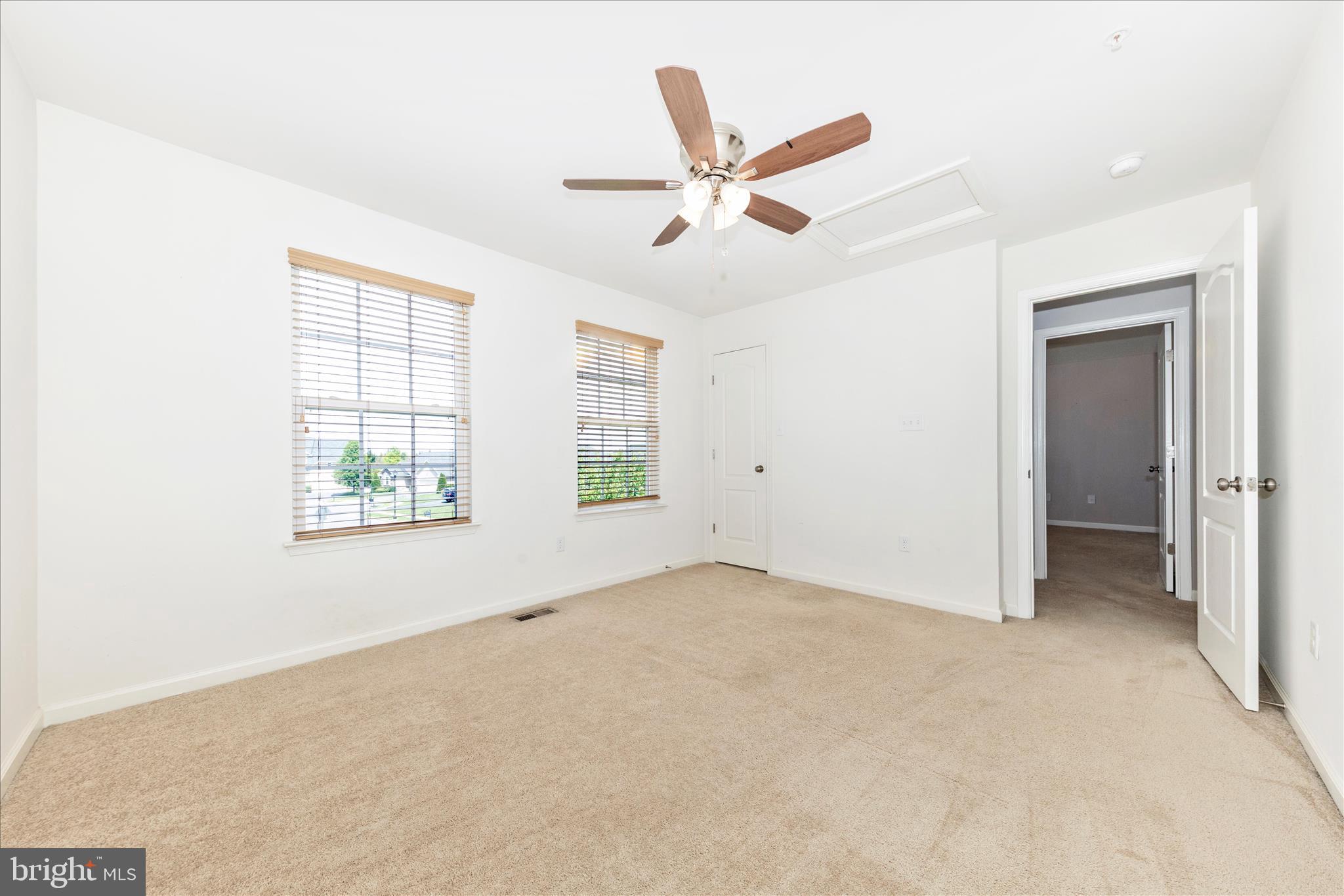 CLOVER RIDGE - Residential