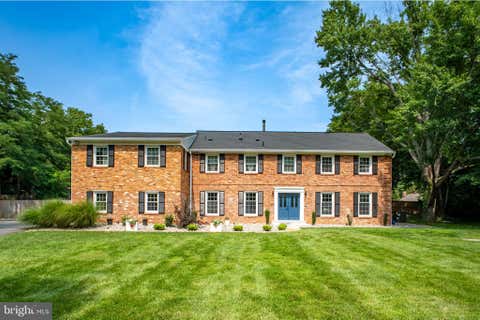 Photo of 8354 Old Dominion Drive, MCLEAN, VA 22102 (MLS # VAFX2333278)