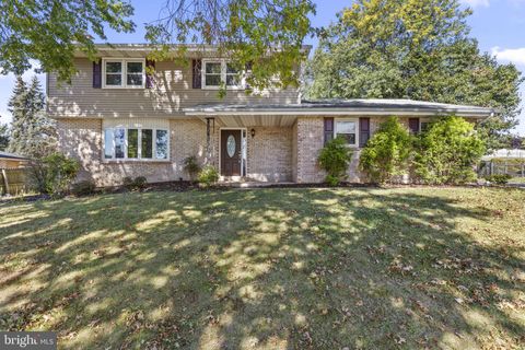 1945 NORMANDIE DRIVE YORK PA 17408