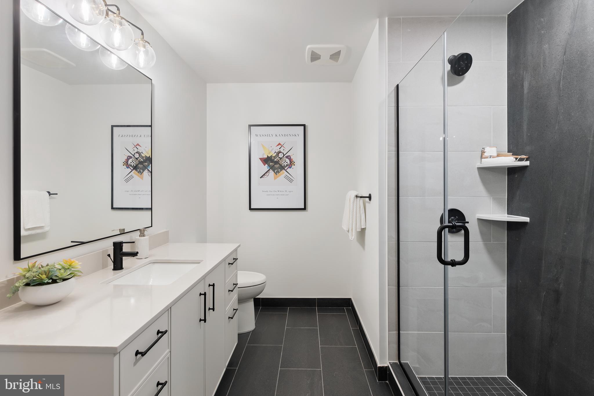 COURTHOUSE - Residential Lease