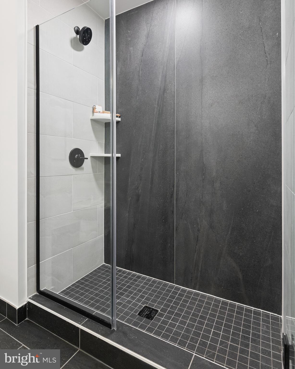 COURTHOUSE - Residential Lease