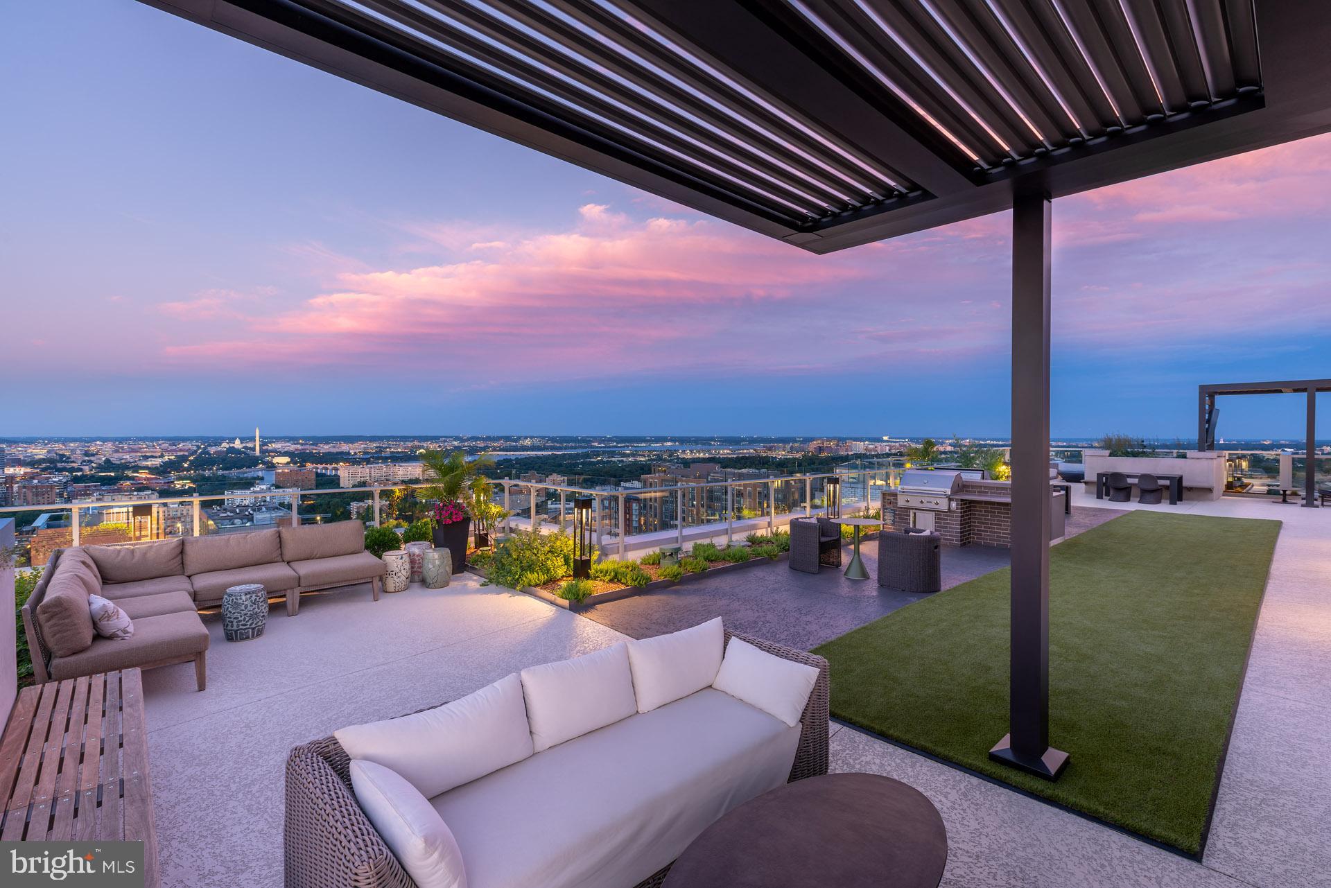 COURTHOUSE - Residential Lease