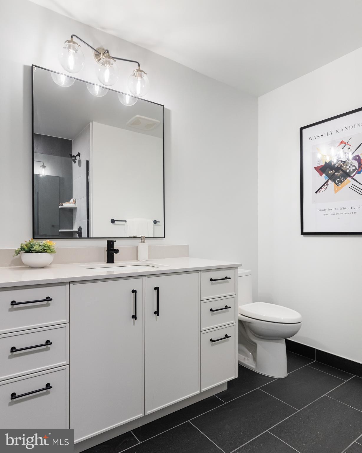 COURTHOUSE - Residential Lease