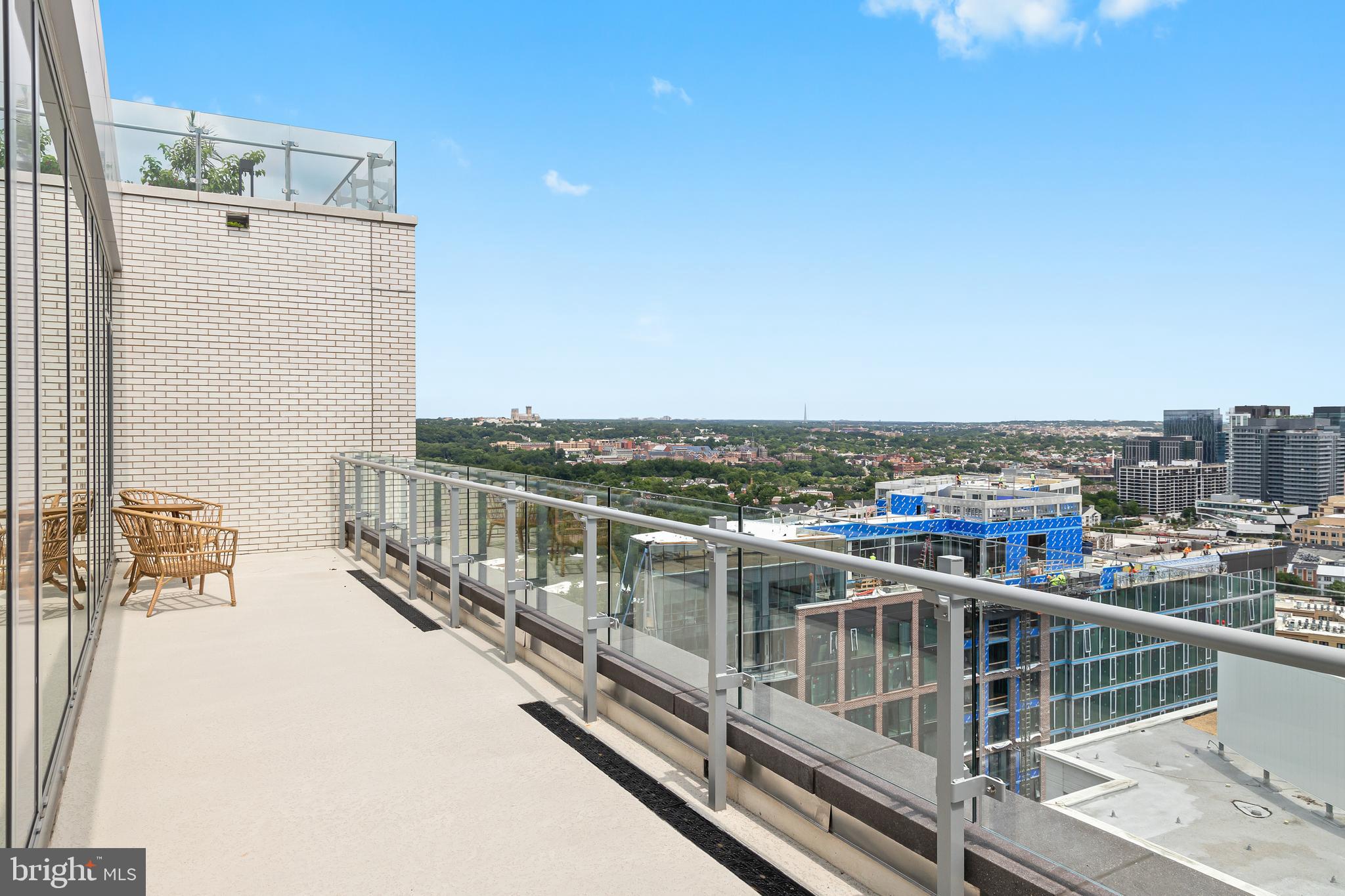 COURTHOUSE - Residential Lease