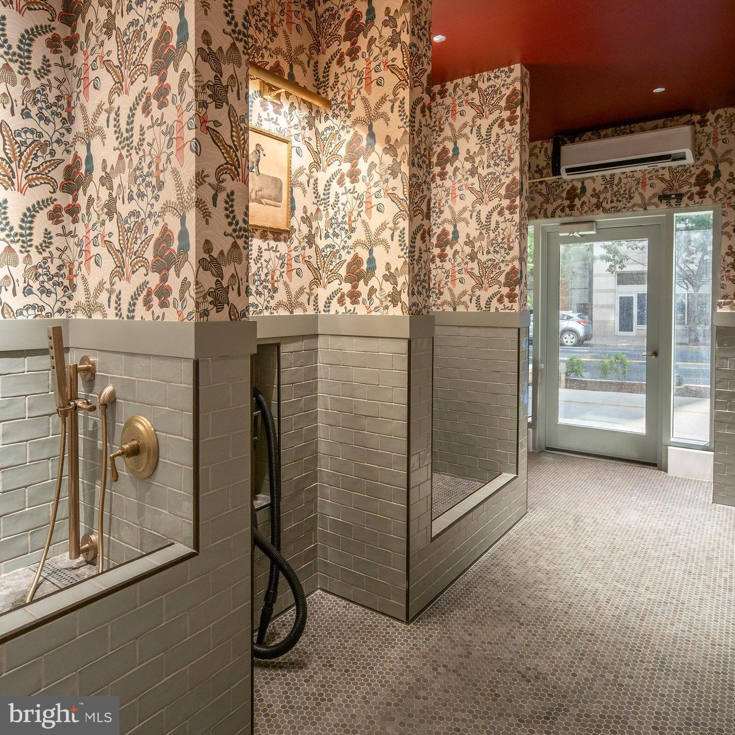 COURTHOUSE - Residential Lease