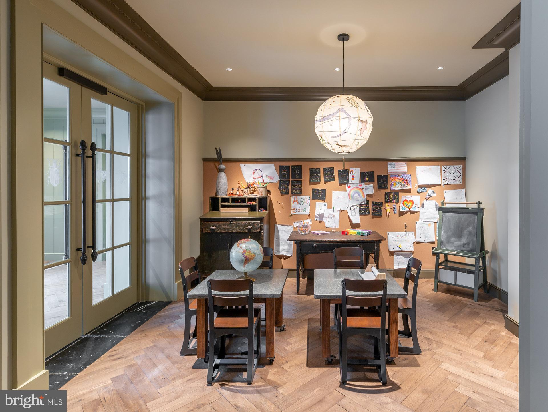 COURTHOUSE - Residential Lease