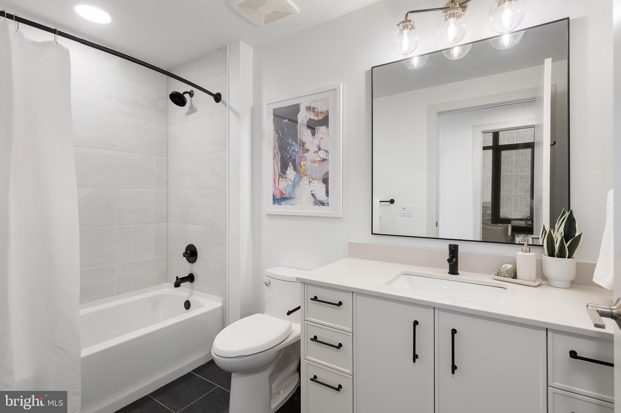 COURTHOUSE - Residential Lease